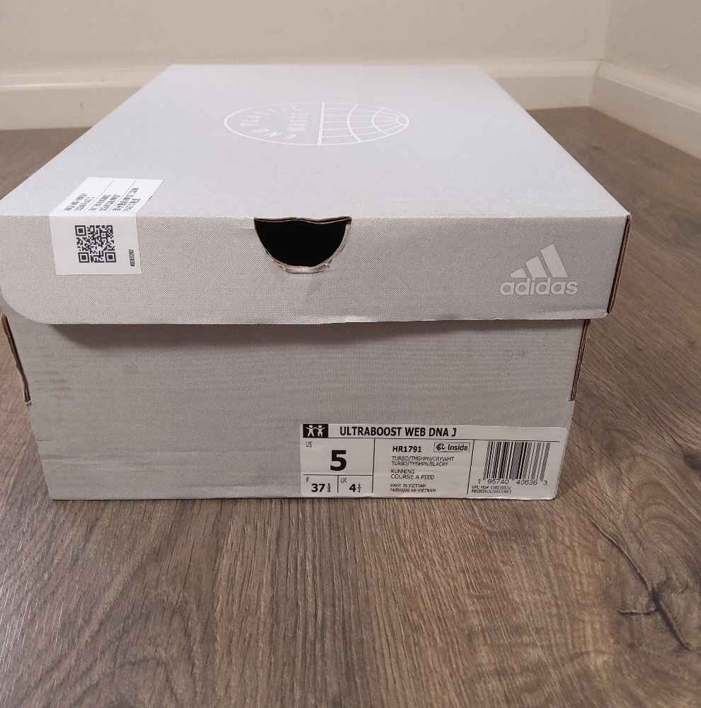 Adidas Ultraboost Web DNA J Youth Size 5 Pink/white/green With Box! - Picture 9 of 9